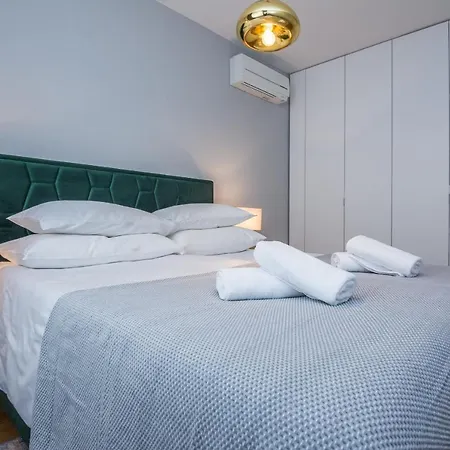 公寓 Apartment Stura 扎达尔